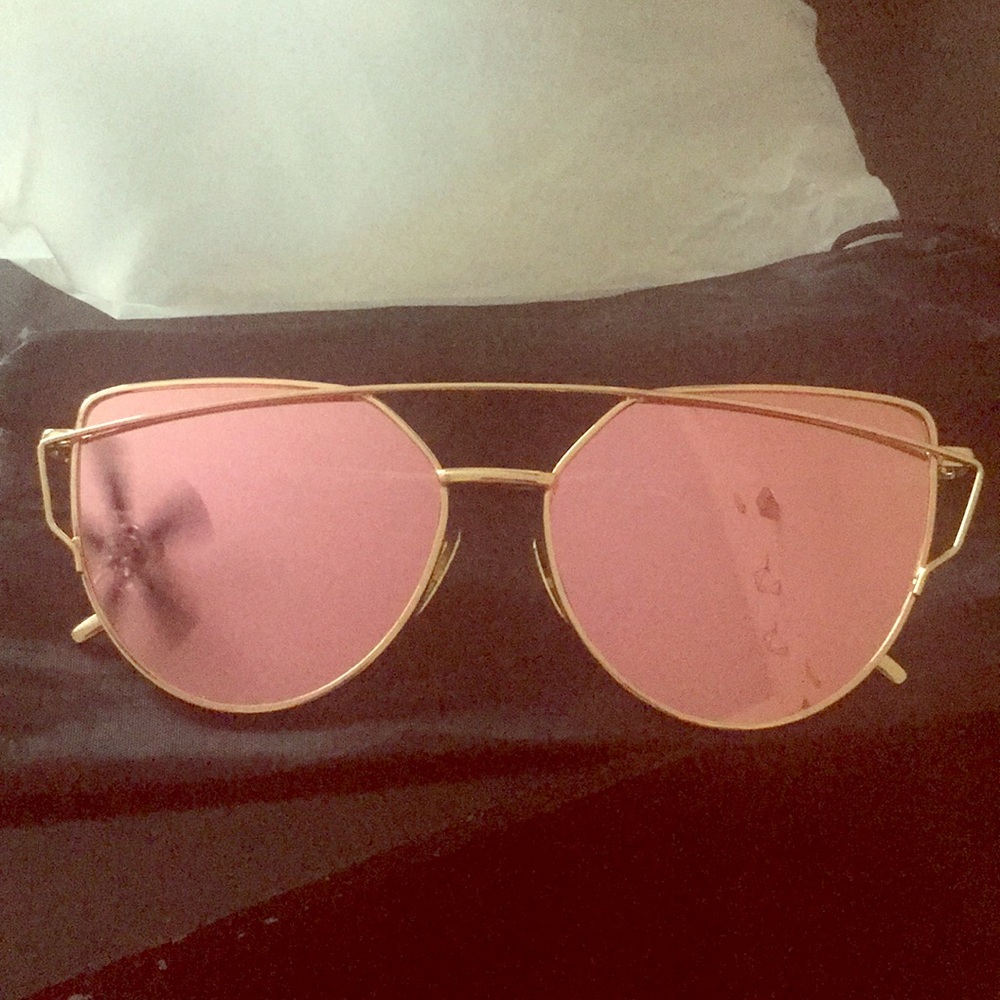 Cateye sunglasses. Brand new. ✨So in style👑